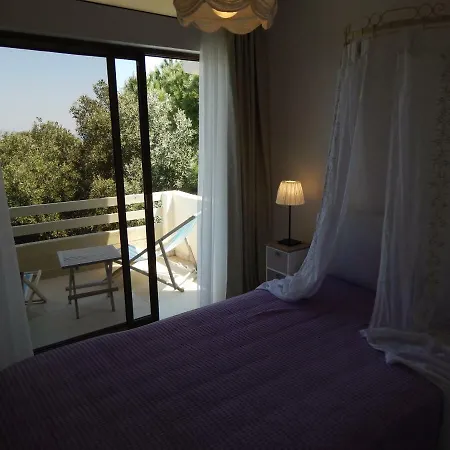 Aliki Apartment